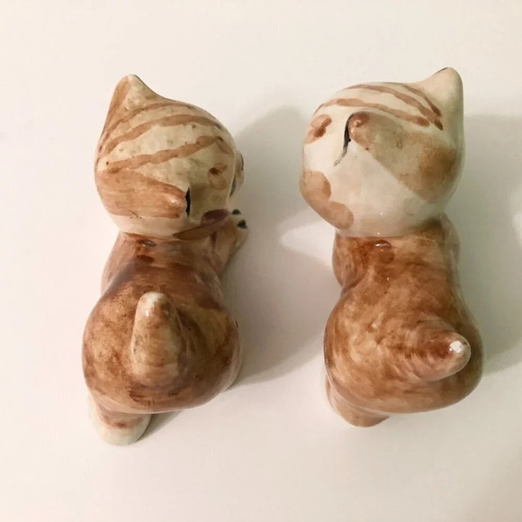 Vintage Lego Japan Set of 2 Cat Figurines 3.5 Inch Long Kitten Figures Flaw - Picture 2 of 16